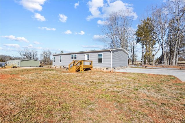 112 Purdy Road, Iva, SC 29655