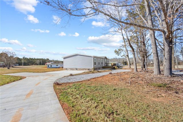 112 Purdy Road, Iva, SC 29655