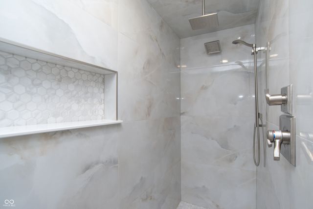 6337 Cardinal Lane, Indianapolis, IN 46220