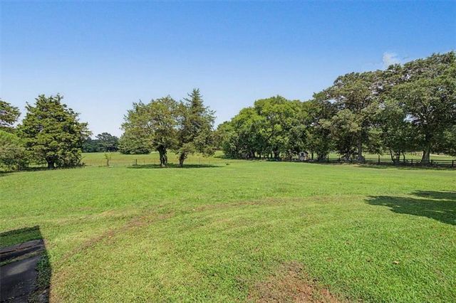 1334 Euharlee Road, Euharlee, GA 30120
