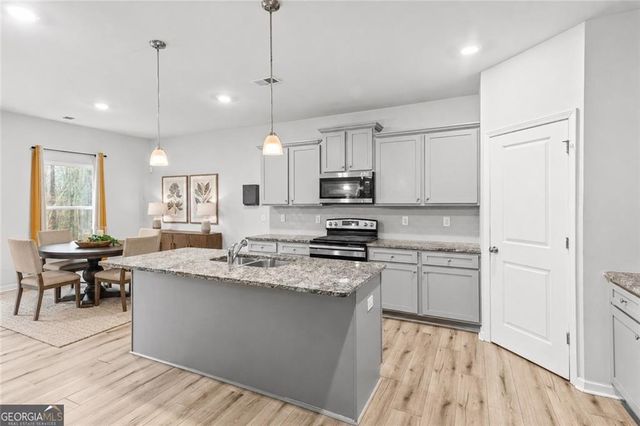 328 Orchid Drive, Mcdonough, GA 30252
