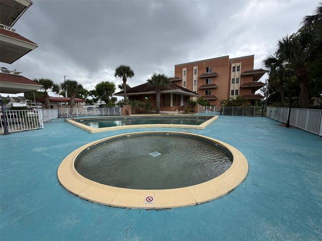 17650 NW 68th Ave A2008, Hialeah, FL 33015