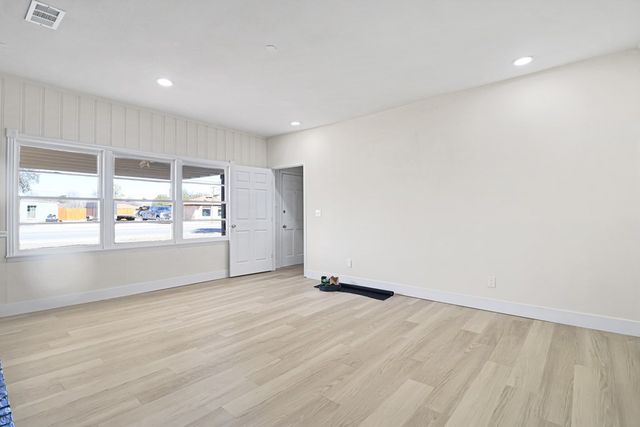 2503 Cuthbert Ave W, Midland, TX 79701