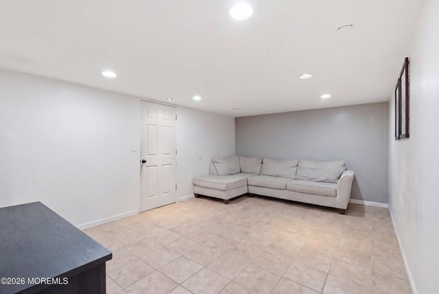 132 N Cooks Bridge Road, Jackson, NJ 08527