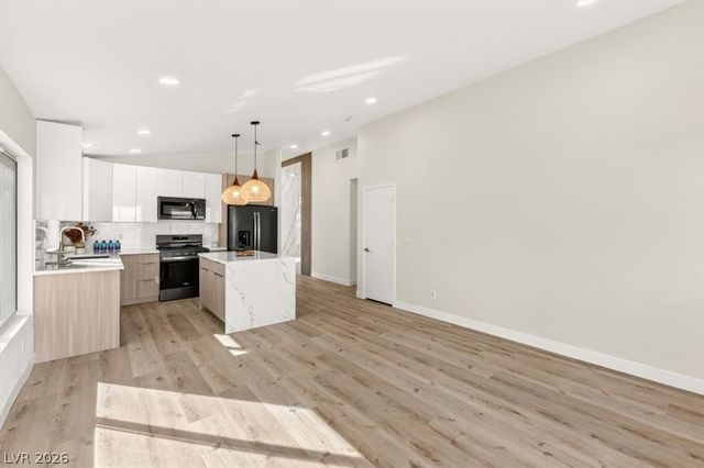 6316 Monarch Creek Street, Las Vegas, NV 89130