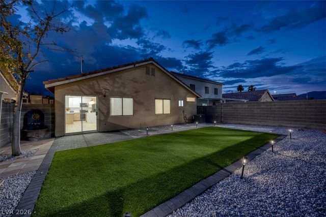 6316 Monarch Creek Street, Las Vegas, NV 89130