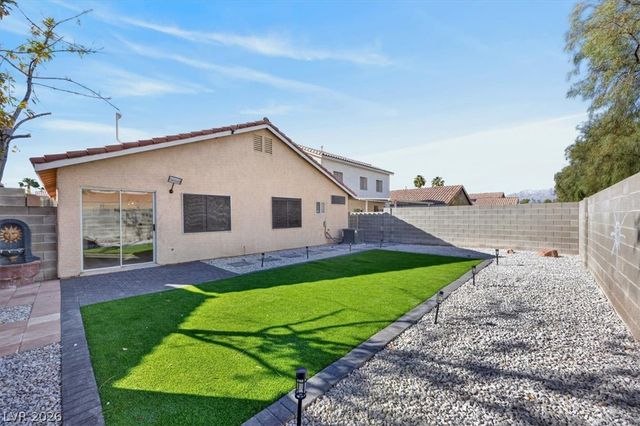 6316 Monarch Creek Street, Las Vegas, NV 89130