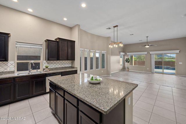 9627 N Melandra Way, Marana, AZ 85653