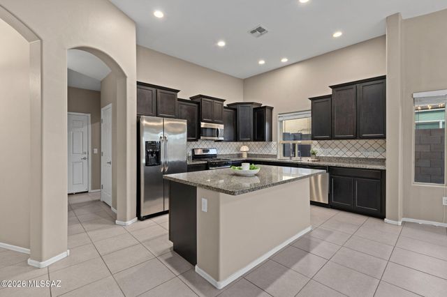 9627 N Melandra Way, Marana, AZ 85653