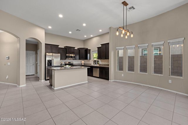 9627 N Melandra Way, Marana, AZ 85653