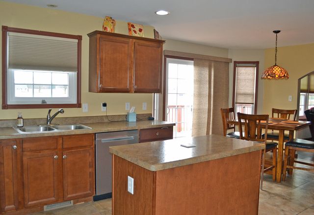 2106 Arrow Leaf Lane, Valparaiso, IN 46383