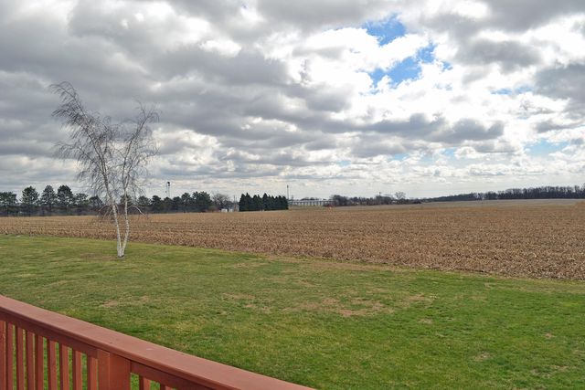 2106 Arrow Leaf Lane, Valparaiso, IN 46383