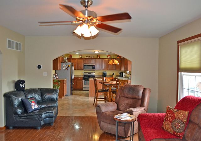 2106 Arrow Leaf Lane, Valparaiso, IN 46383