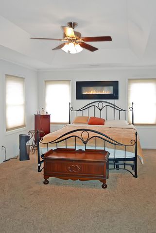 2106 Arrow Leaf Lane, Valparaiso, IN 46383