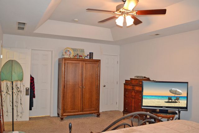 2106 Arrow Leaf Lane, Valparaiso, IN 46383