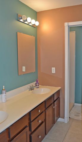 2106 Arrow Leaf Lane, Valparaiso, IN 46383