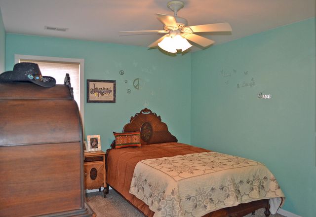 2106 Arrow Leaf Lane, Valparaiso, IN 46383