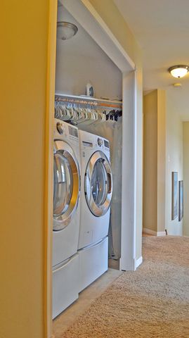 2106 Arrow Leaf Lane, Valparaiso, IN 46383