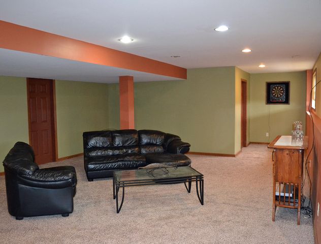 2106 Arrow Leaf Lane, Valparaiso, IN 46383