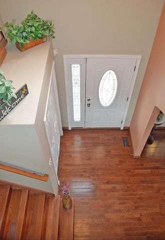 2106 Arrow Leaf Lane, Valparaiso, IN 46383