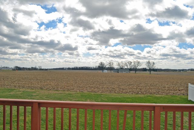 2106 Arrow Leaf Lane, Valparaiso, IN 46383