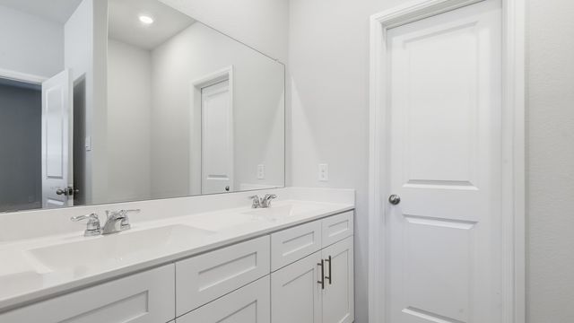 908 PARKVIEW Drive, Cleburne, TX 76031