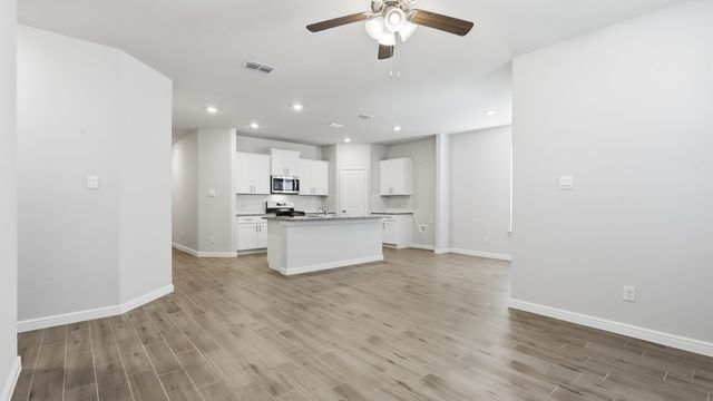 908 PARKVIEW Drive, Cleburne, TX 76031
