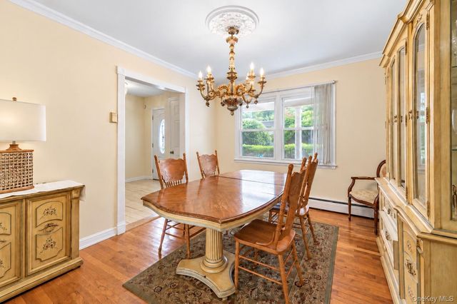38 Waterford Drive, Wheatley Heights, NY 11798