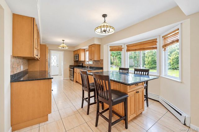 38 Waterford Drive, Wheatley Heights, NY 11798