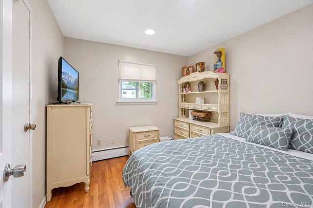 38 Waterford Drive, Wheatley Heights, NY 11798