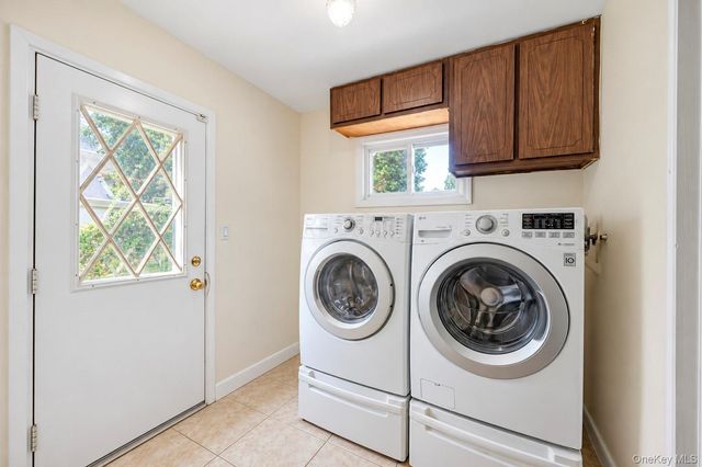 38 Waterford Drive, Wheatley Heights, NY 11798