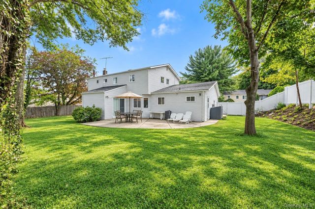 38 Waterford Drive, Wheatley Heights, NY 11798