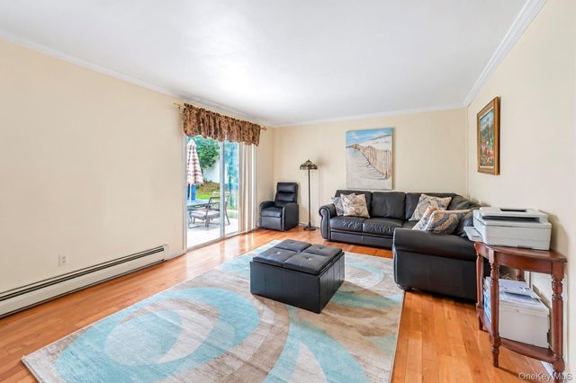 38 Waterford Drive, Wheatley Heights, NY 11798