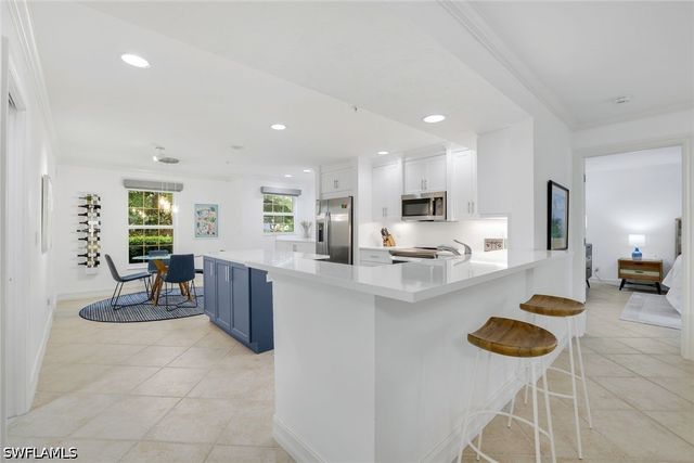 376 3rd ST S 102, Naples, FL 34102