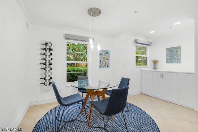 376 3rd ST S 102, Naples, FL 34102