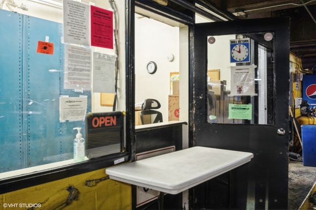 1450 E 55th Place 825S, Chicago, IL 60637