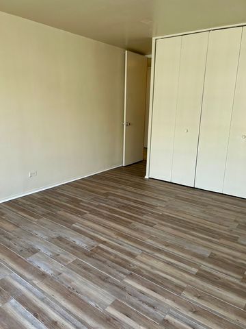 1450 E 55th Place 825S, Chicago, IL 60637