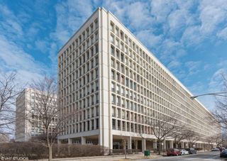 1450 E 55th Place 825S, Chicago, IL 60637