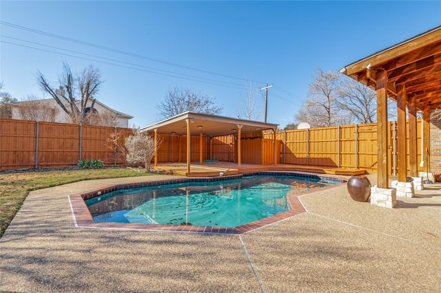 2079 Sunset Lane, Lewisville, TX 75067