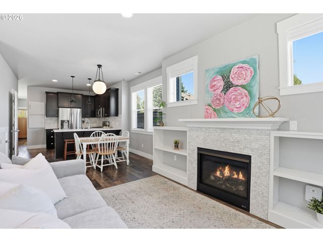 9578 N BURR Ave, Portland, OR 97203