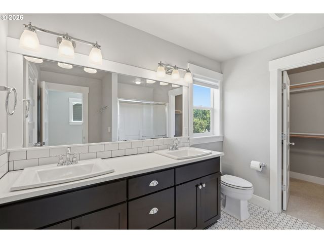 9578 N BURR Ave, Portland, OR 97203