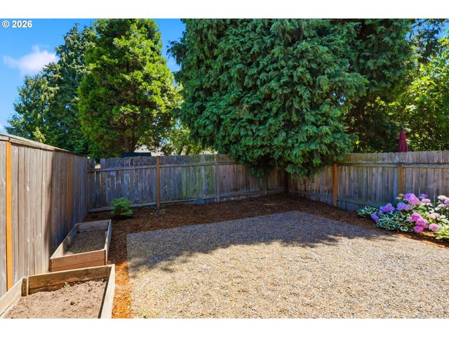9578 N BURR Ave, Portland, OR 97203