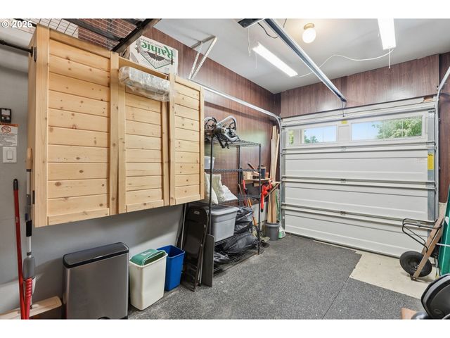 9578 N BURR Ave, Portland, OR 97203