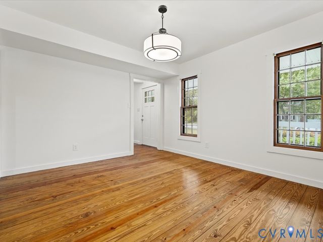 2321 Crowncrest Dr, Henrico, VA 23233
