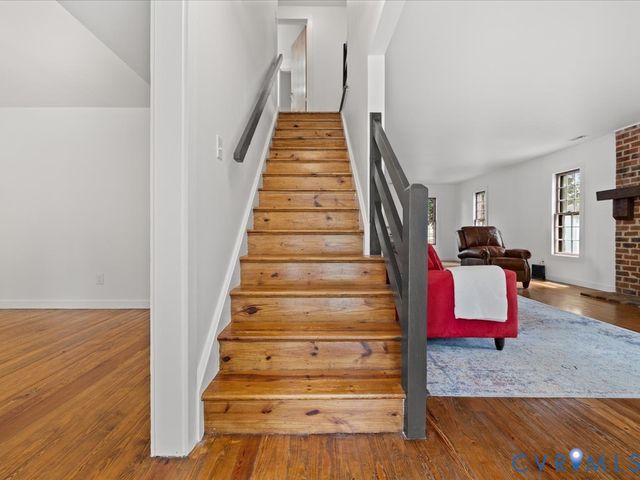 2321 Crowncrest Dr, Henrico, VA 23233