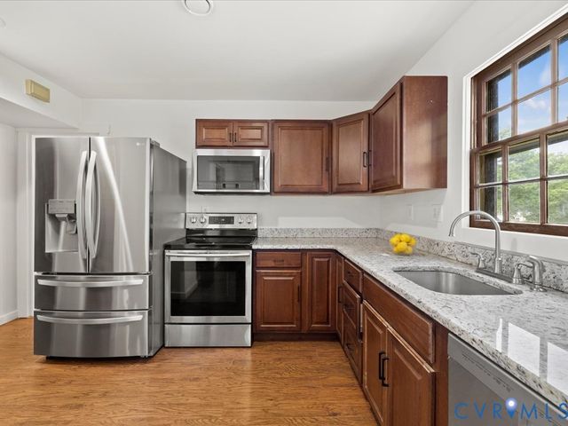 2321 Crowncrest Dr, Henrico, VA 23233