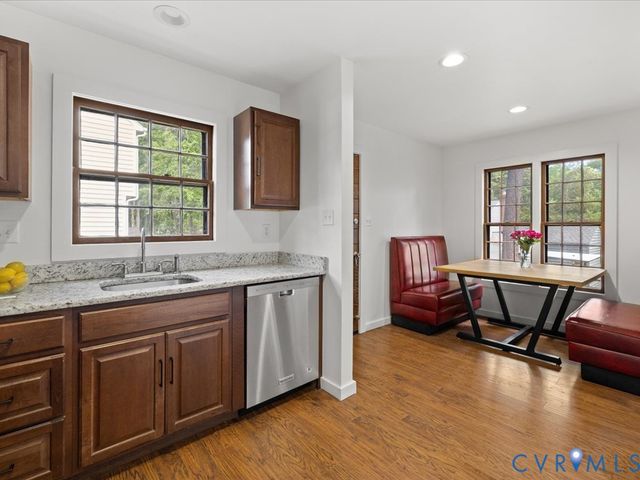 2321 Crowncrest Dr, Henrico, VA 23233