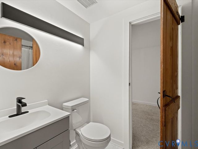2321 Crowncrest Dr, Henrico, VA 23233