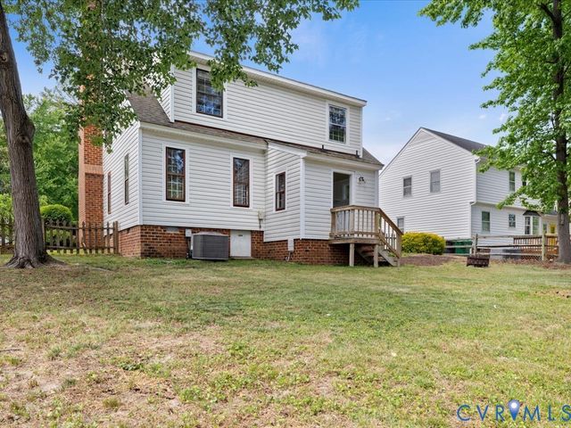 2321 Crowncrest Dr, Henrico, VA 23233