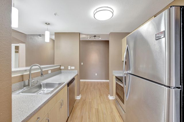 533 NE 3rd Avenue 208, Fort Lauderdale, FL 33301